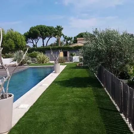 Les Saint Pierre Guest house